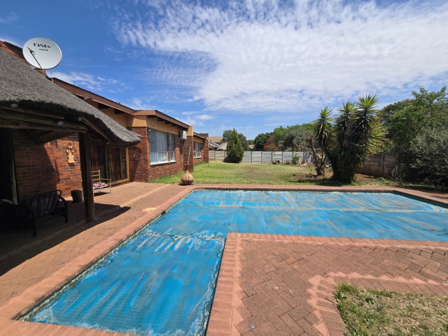 4 Bedroom Property for Sale in Universitas Free State